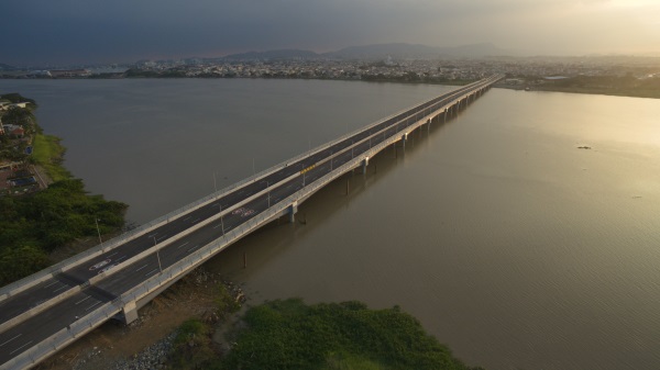 Eurofinsa termina la construccion de un puente en Ecuador